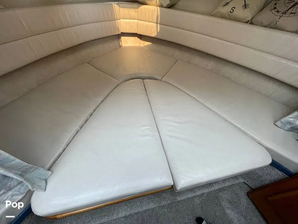 1994 Carver 300 aft cabin