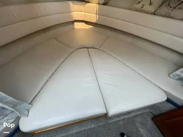 Carver 300 Aft Cabin