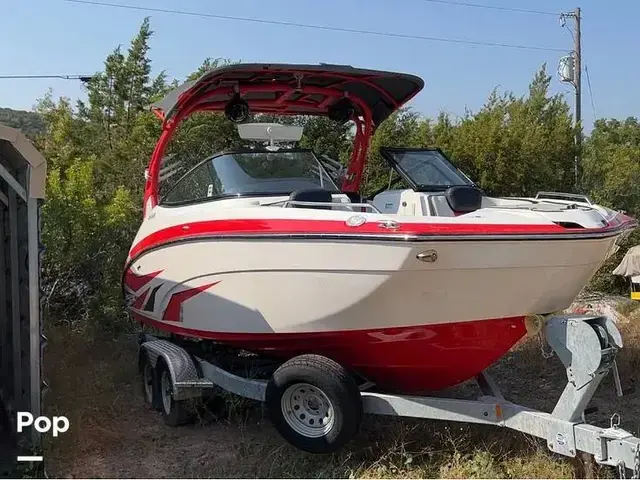 Yamaha 242 Xe