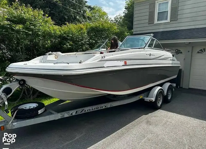 2015 Hurricane 187 sundeck