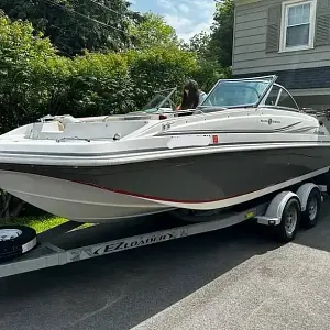 2015 Hurricane 187 Sundeck