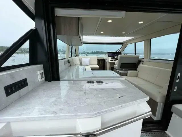 Regal Xo 38