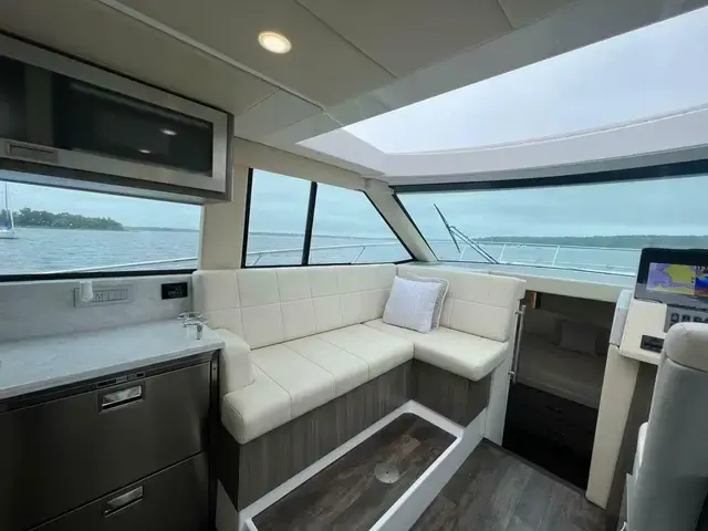 Regal Xo 38