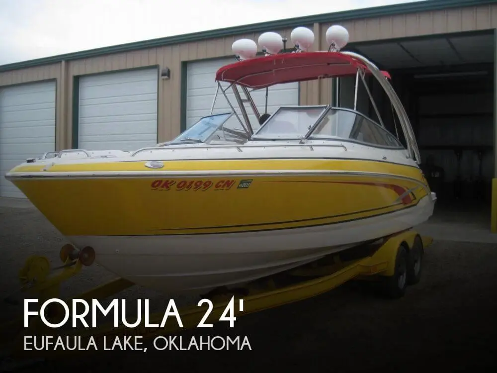 Formula 240 Bowrider