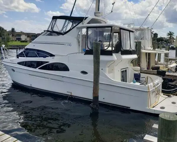 Carver Cockpit Motor Yacht