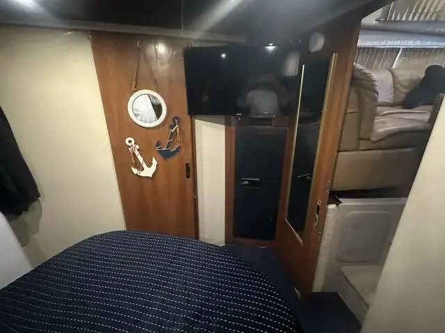 Carver Cockpit Motor Yacht