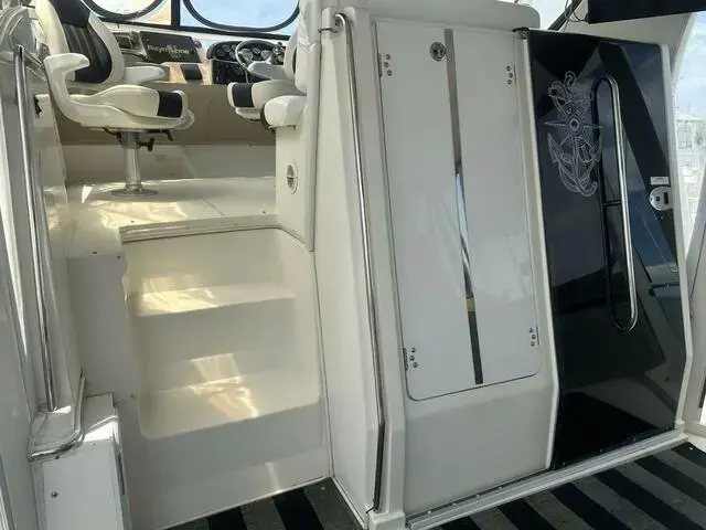 Carver Cockpit Motor Yacht