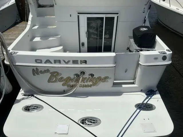 Carver Cockpit Motor Yacht