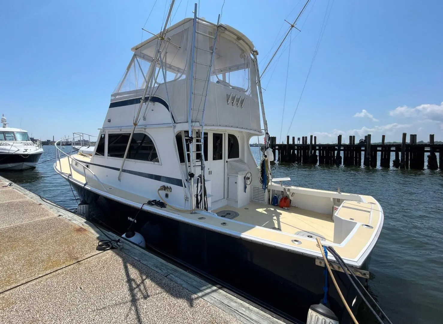 1995 Duffy 38 flybridge cruiser