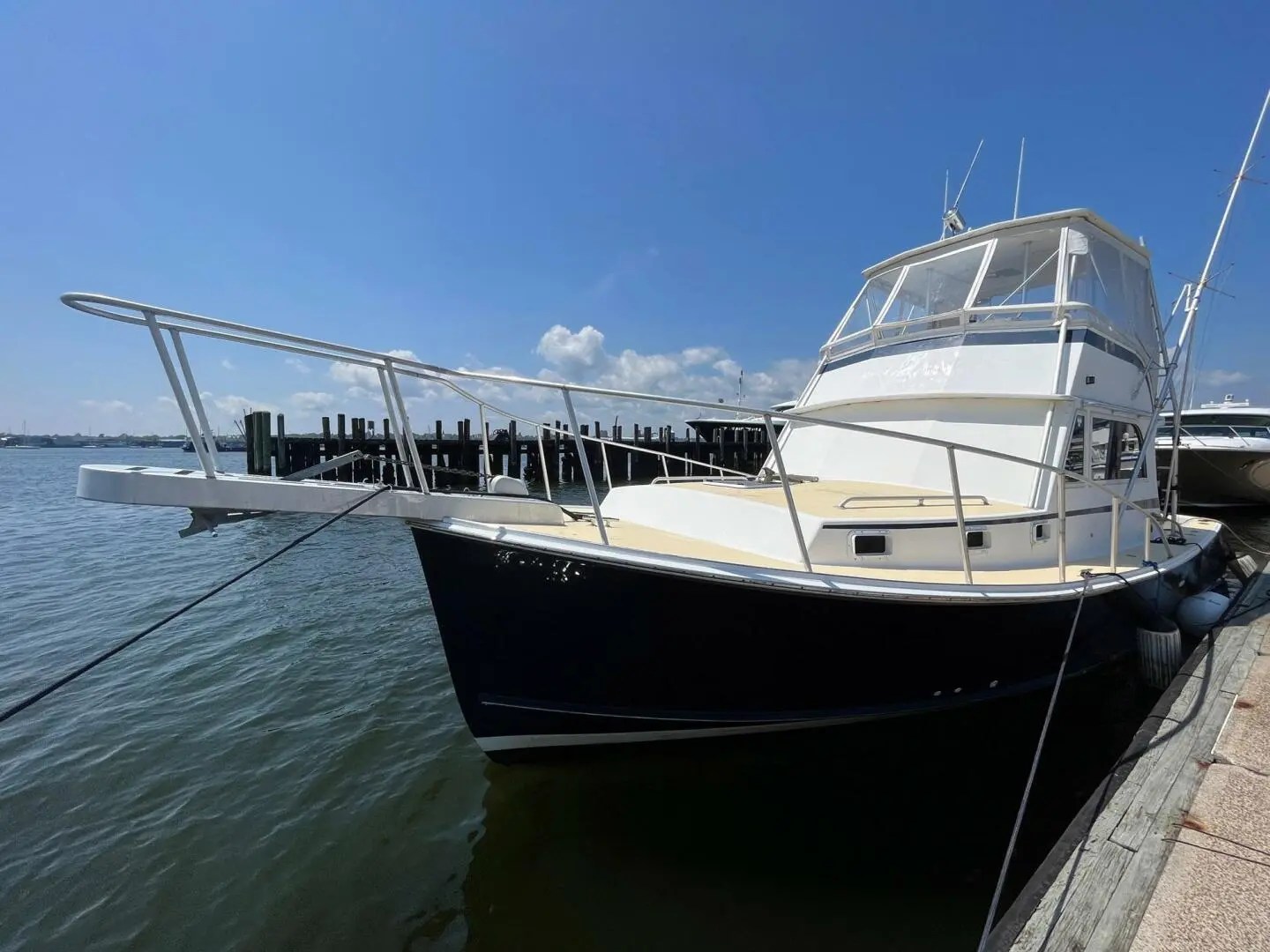 1995 Duffy 38 flybridge cruiser