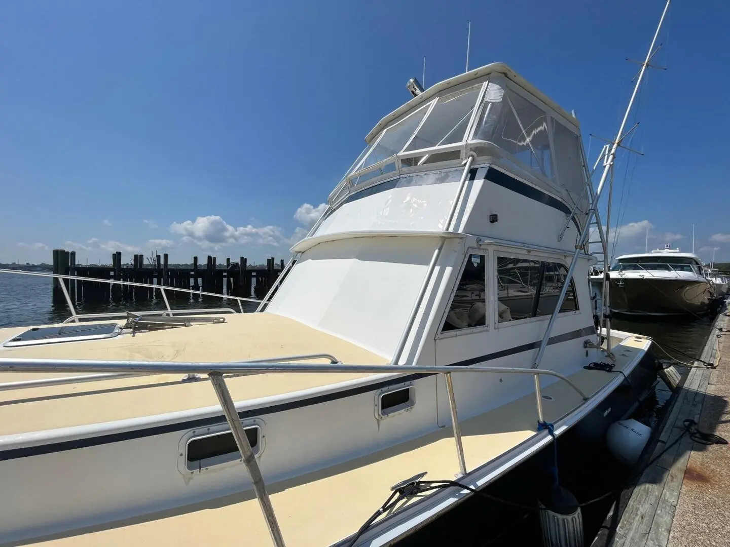 1995 Duffy 38 flybridge cruiser