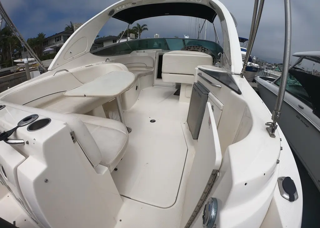 2011 Bayliner 335