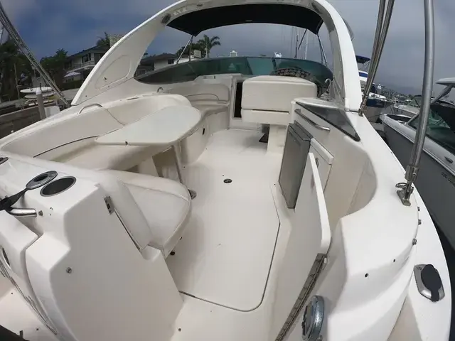 Bayliner 335