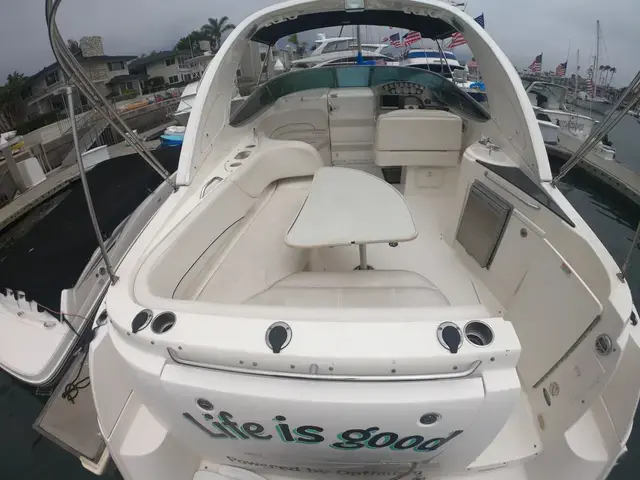 Bayliner 335