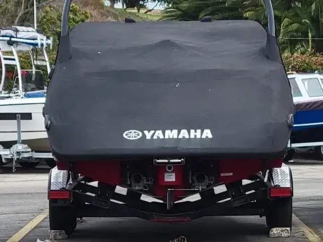 Yamaha 242 Limited