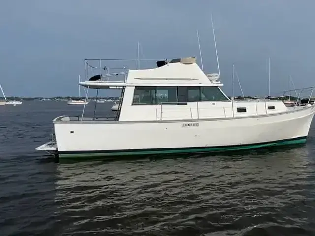 Mainship 34 Cruiser