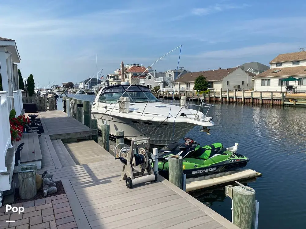 2000 Sea Ray 370 express cruiser