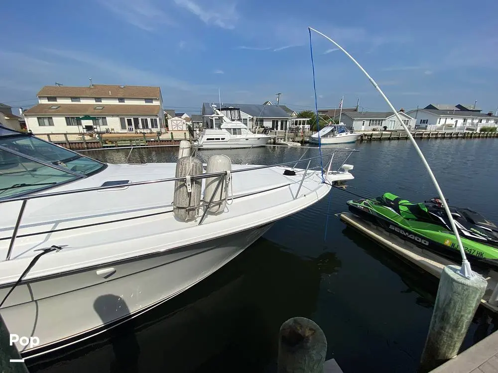 2000 Sea Ray 370 express cruiser