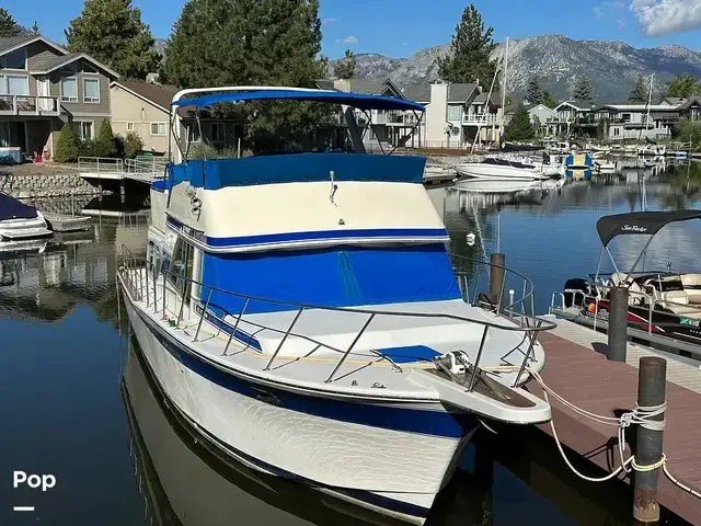 Chris Craft Corinthian 380