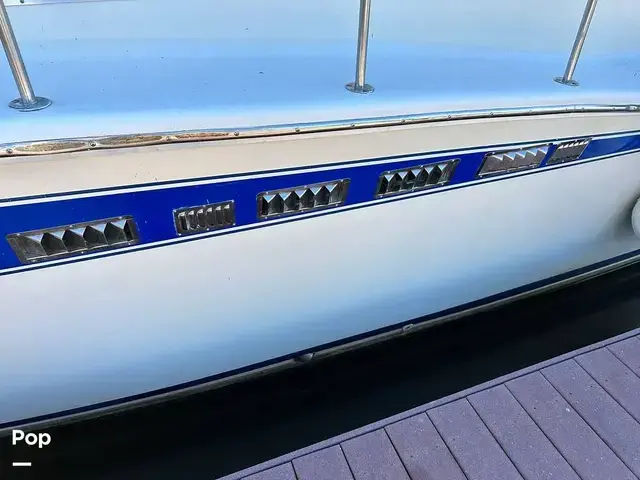 Chris Craft Corinthian 380