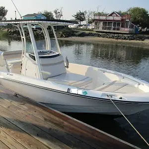 2023 Boston Whaler 220 Dauntless