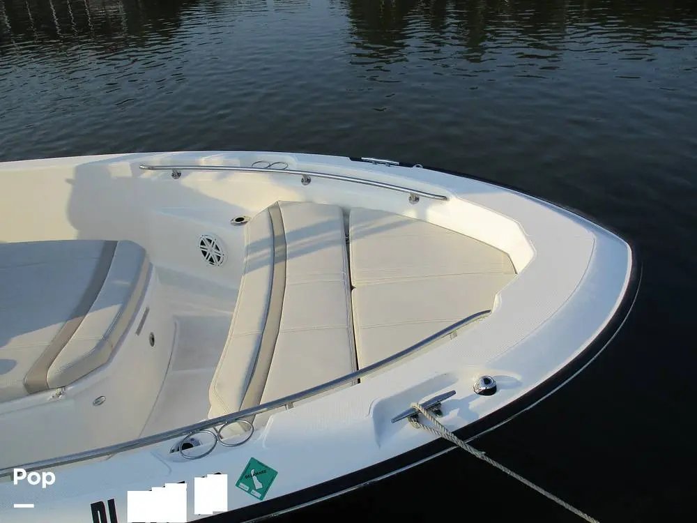 2023 Boston Whaler 220 dauntless