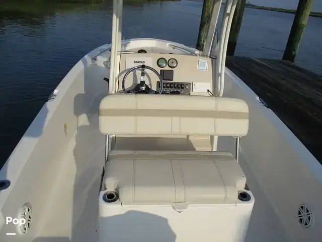 Boston Whaler 220 Dauntless