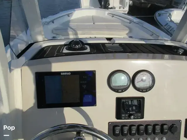 Boston Whaler 220 Dauntless