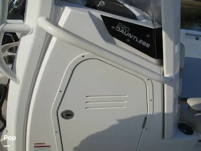 Boston Whaler 220 Dauntless