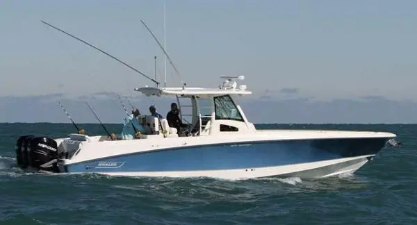 Boston Whaler 370 Outrage