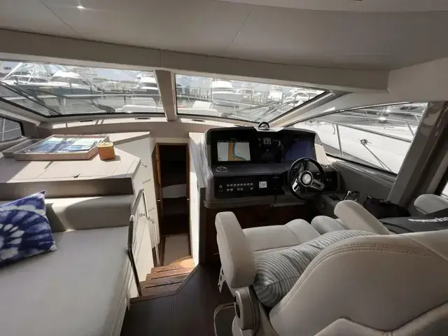 Sea Ray L550 Fly