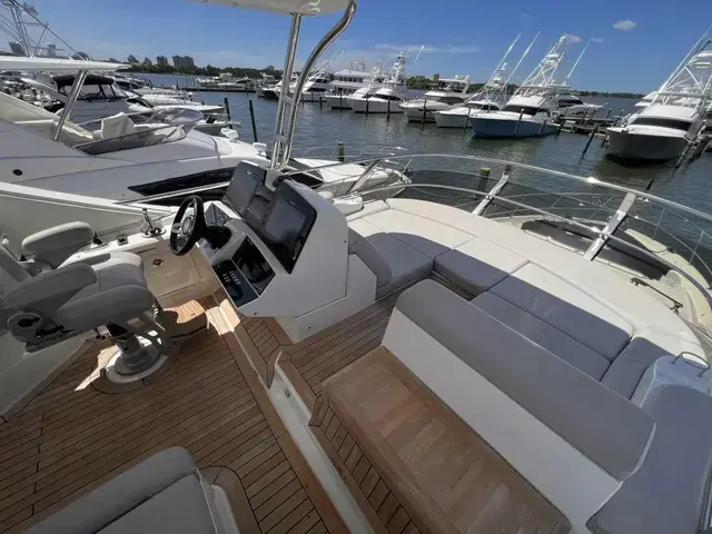 Sea Ray L550 Fly