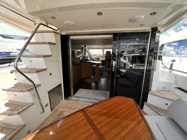 Sea Ray L550 Fly