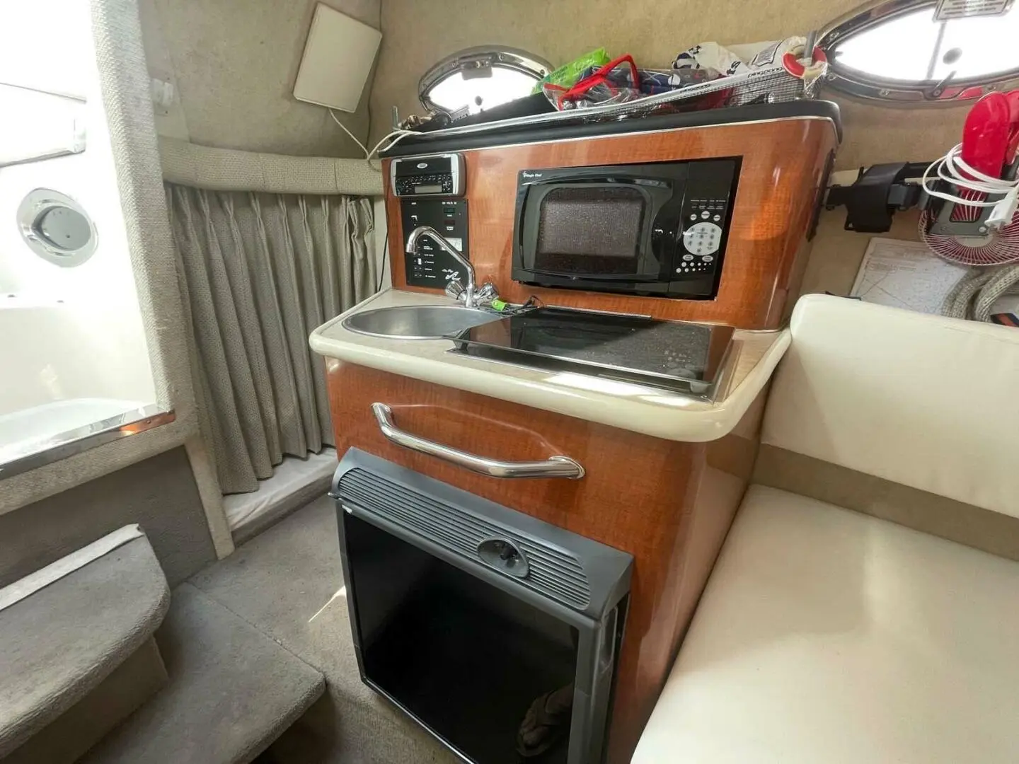 2004 Sea Ray 240 sundancer