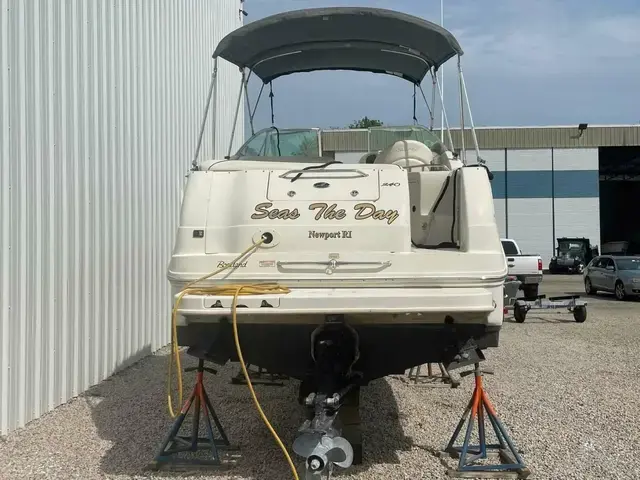 Sea Ray Sundancer 240