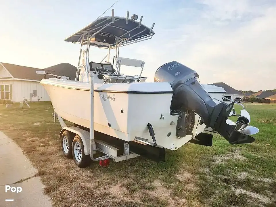 2002 Edgewater 225