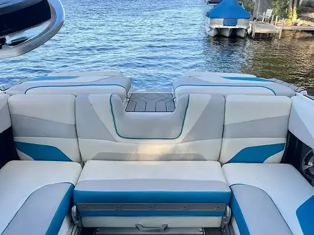 Malibu Wakesetter 22 Mxz