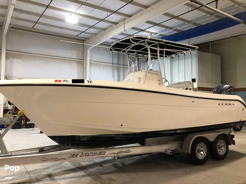 2022 Cobia Boats 237 cc