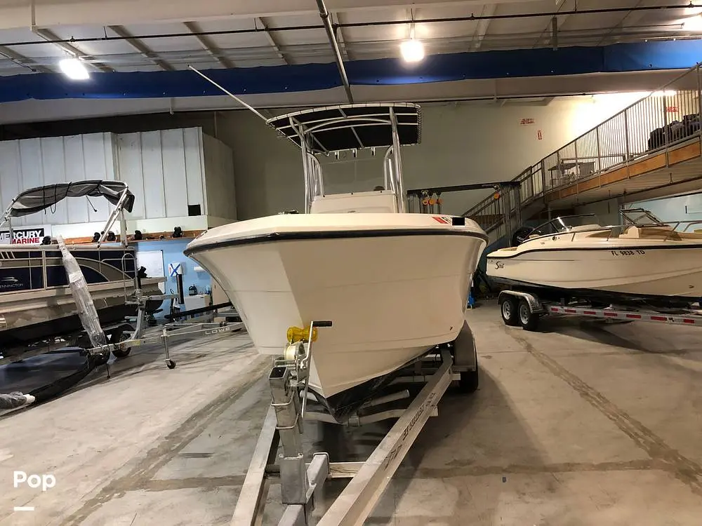 2022 Cobia Boats 237 cc