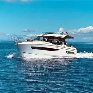 2018 Jeanneau 895 Offshore - 895