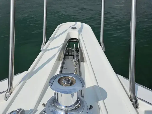 Hatteras Freshwater Convertible