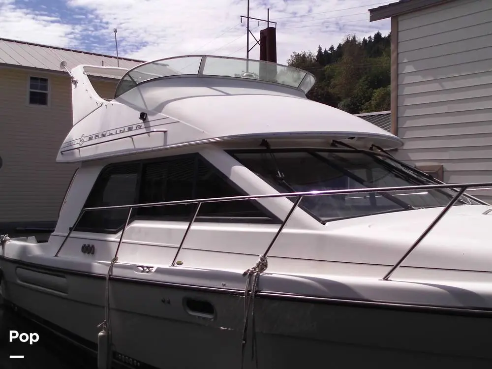 2000 Bayliner 3388 command bridge