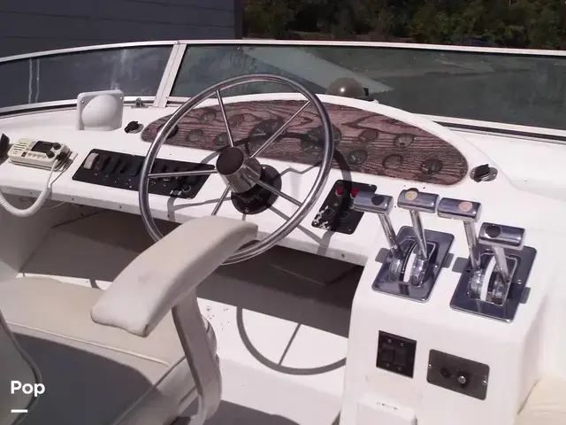 Bayliner 3388 Command Bridge Motoryacht