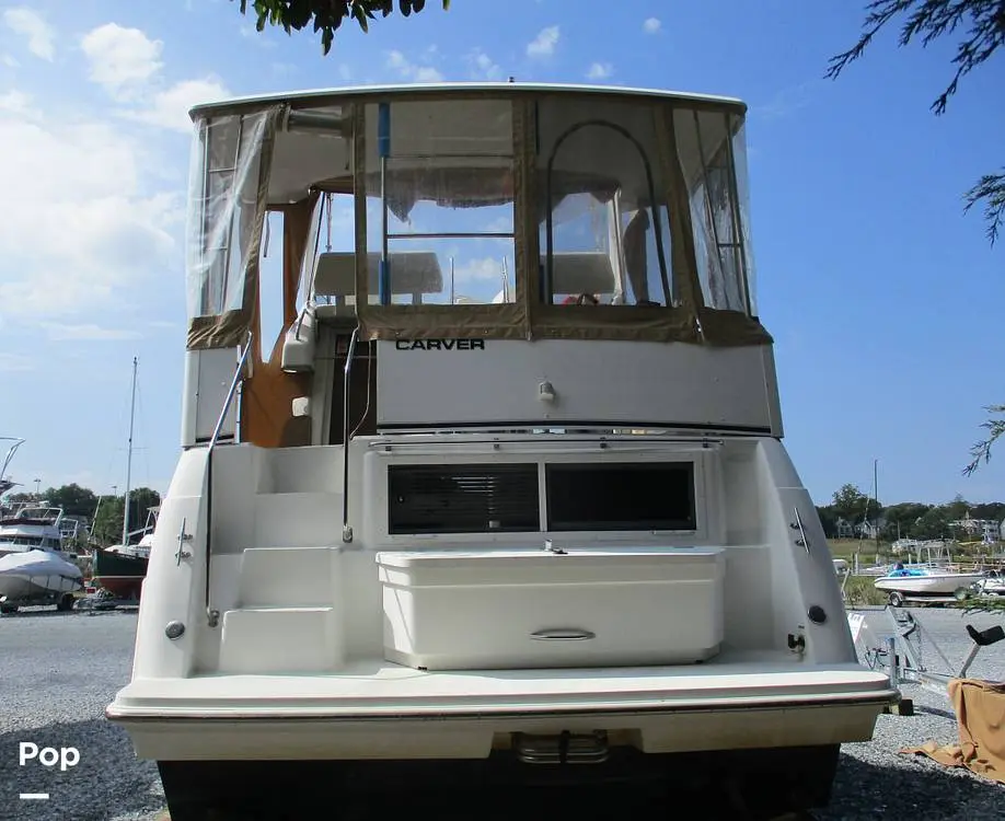 2000 Carver 326 aft cabin