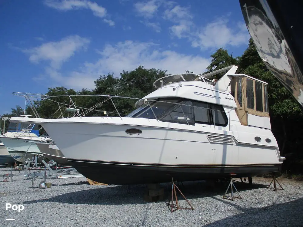 2000 Carver 326 aft cabin