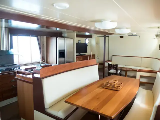 M/Y Trawler Zeewoelf