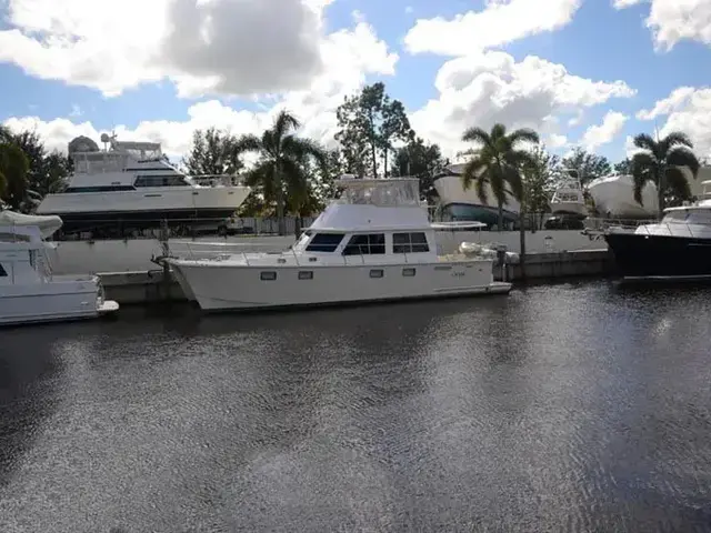 Maine Cat Power Catamaran Flybridge