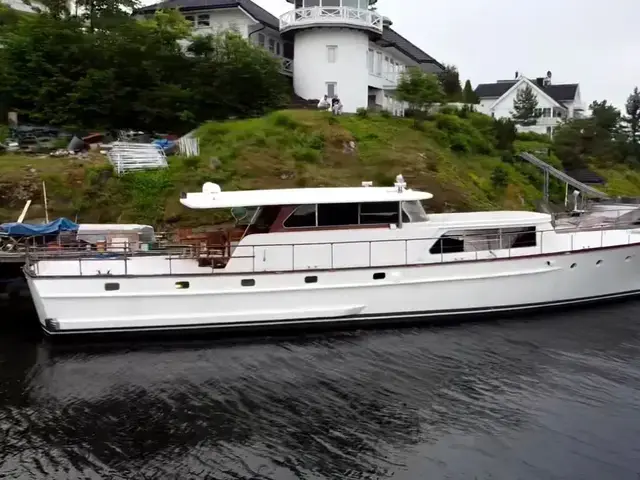 DE BEER Motoryacht