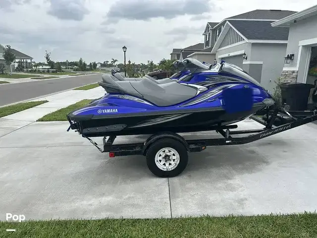 Yamaha WaveRunner FX Cruiser HO