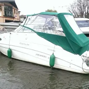 1997 Rinker Fiesta Vee 266